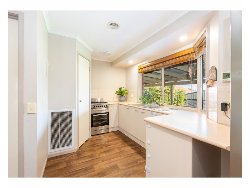 11 Milos Boulevard, Wodonga VIC 3690