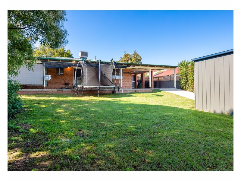 11 Milos Boulevard, Wodonga VIC 3690