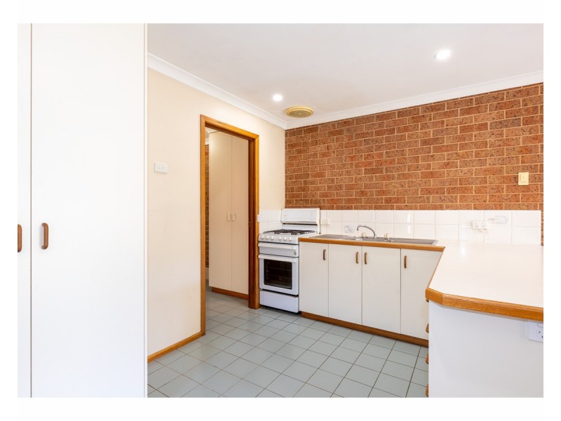 4/588 Webb Street, Lavington NSW 2641