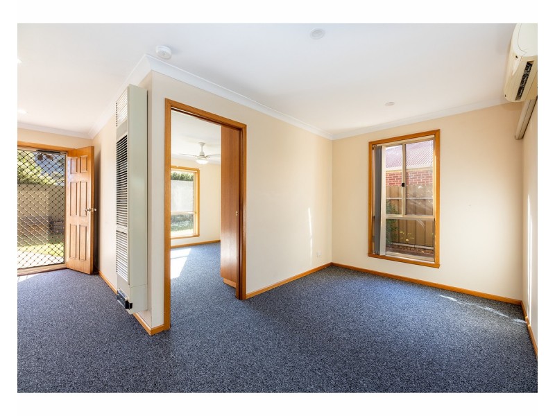 4/588 Webb Street, Lavington NSW 2641