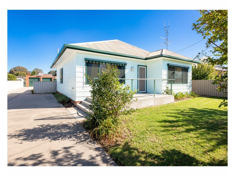 465 Bownds Street, Lavington NSW 2641