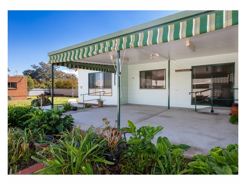 465 Bownds Street, Lavington NSW 2641