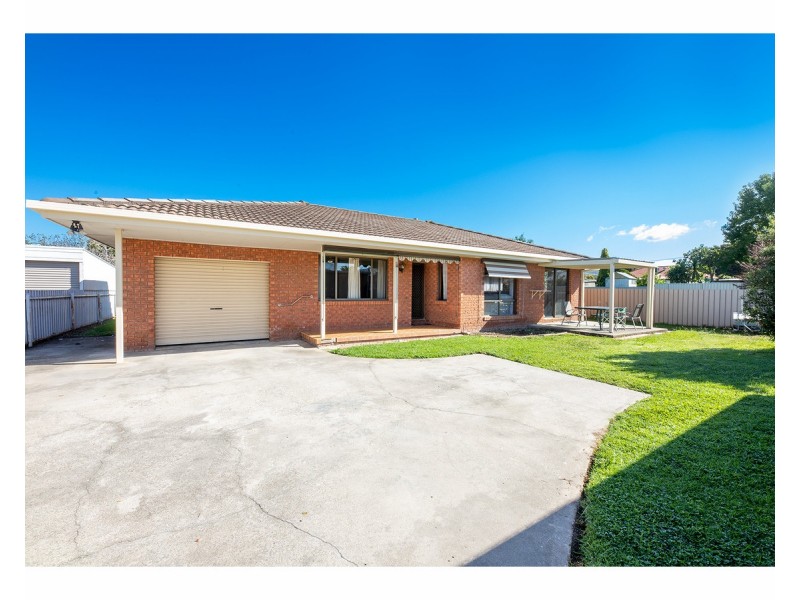 465 Bownds Street, Lavington NSW 2641