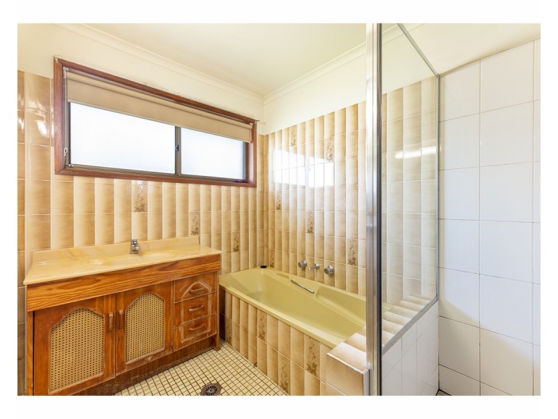 465 Bownds Street, Lavington NSW 2641