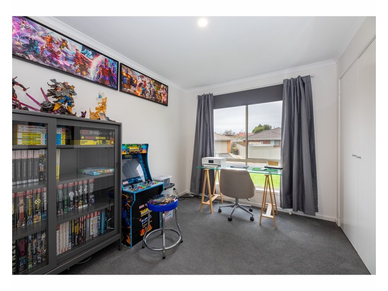 594 Oliver Street, Lavington NSW 2641