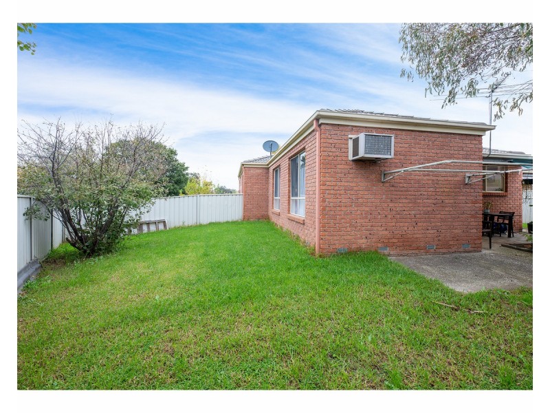 594 Oliver Street, Lavington NSW 2641