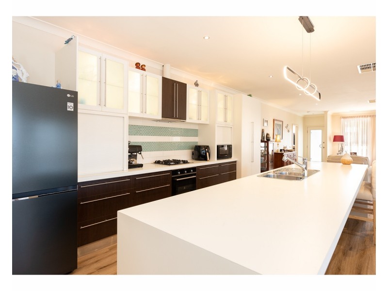 35 Cassinia Court, Thurgoona NSW 2640