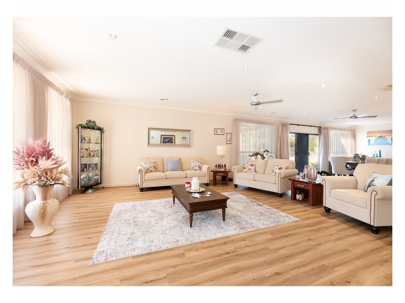 35 Cassinia Court, Thurgoona NSW 2640