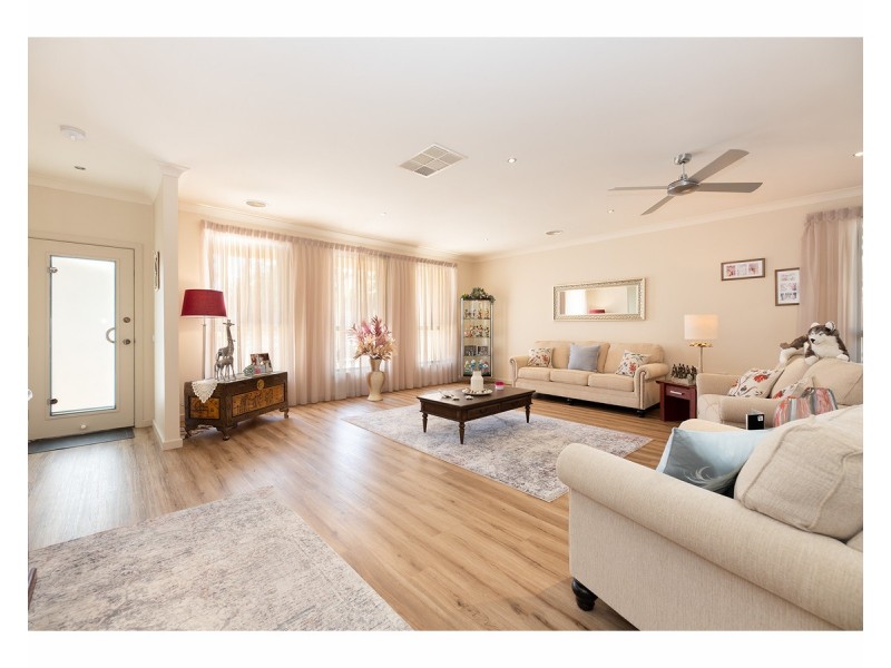 35 Cassinia Court, Thurgoona NSW 2640