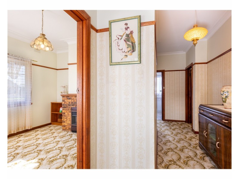 501 Danes Street, Lavington NSW 2641