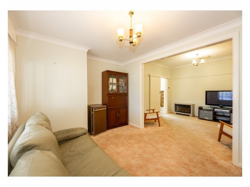 501 Danes Street, Lavington NSW 2641
