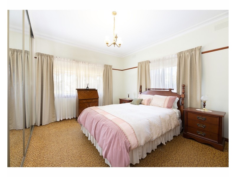 501 Danes Street, Lavington NSW 2641