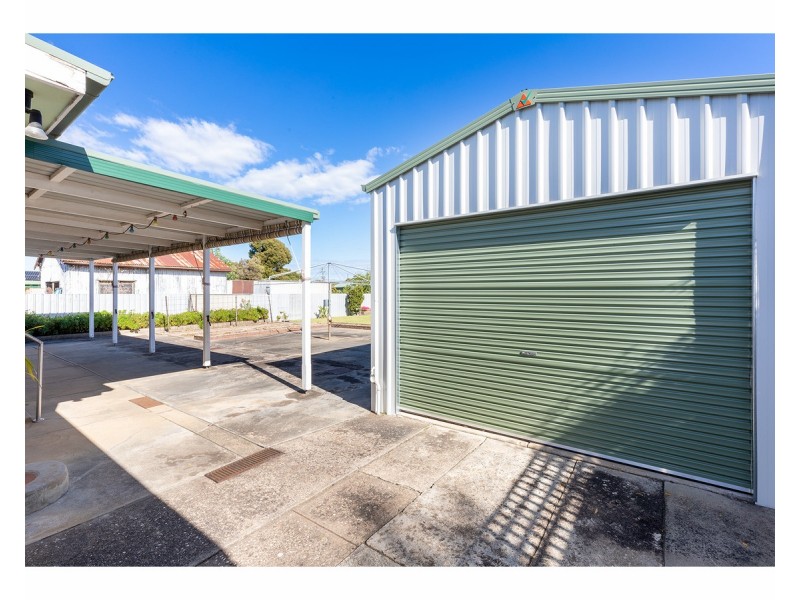 501 Danes Street, Lavington NSW 2641