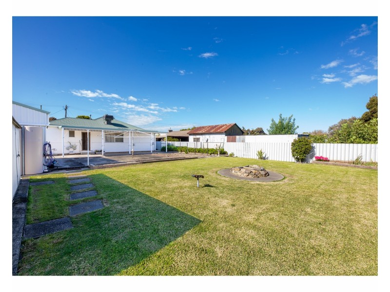 501 Danes Street, Lavington NSW 2641