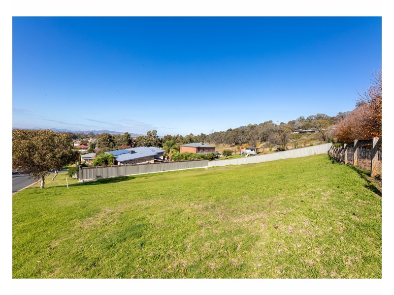 705 Pearsall Street, Hamilton Valley NSW 2641