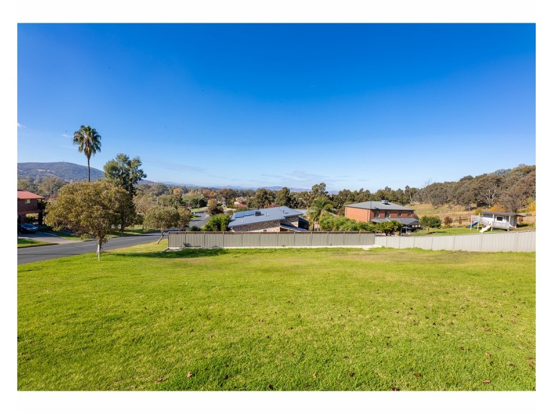 705 Pearsall Street, Hamilton Valley NSW 2641