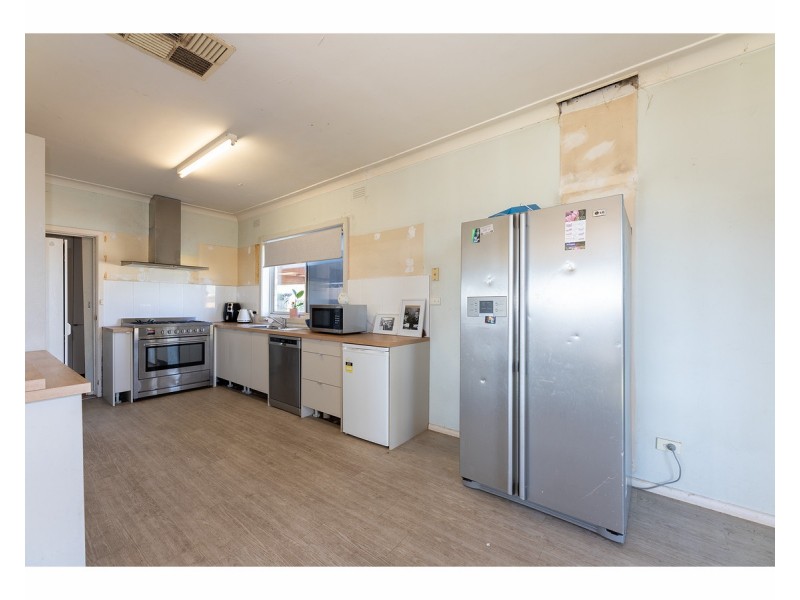 454 Douglas Road, Lavington NSW 2641