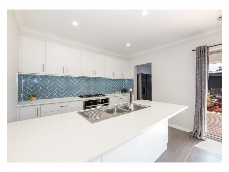 41 Guy Place, Thurgoona NSW 2640