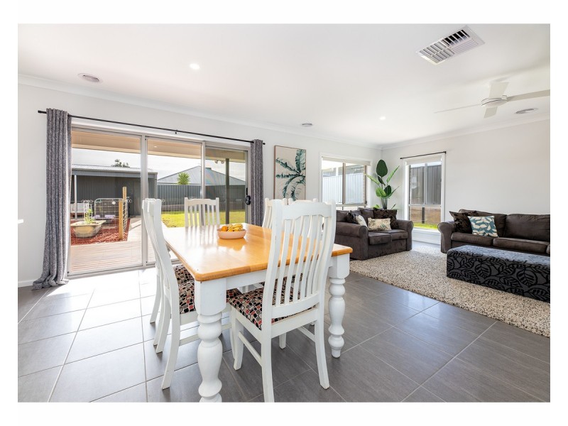 41 Guy Place, Thurgoona NSW 2640