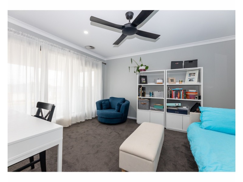 91 Riverboat Drive, Thurgoona NSW 2640