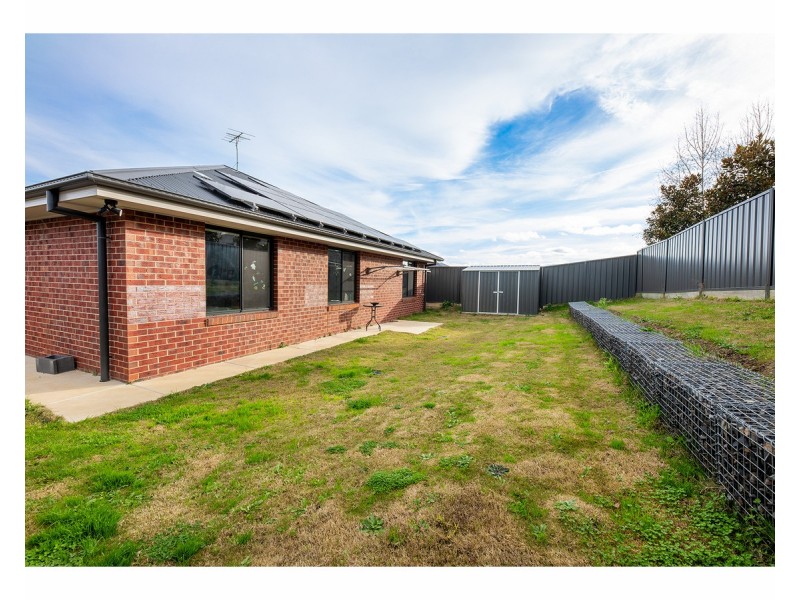 91 Riverboat Drive, Thurgoona NSW 2640