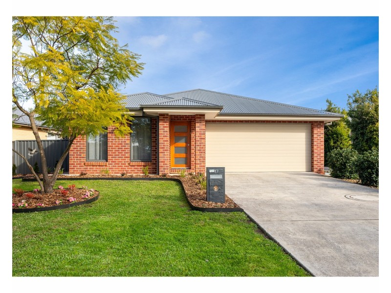 17 Tabletop Court, Thurgoona NSW 2640