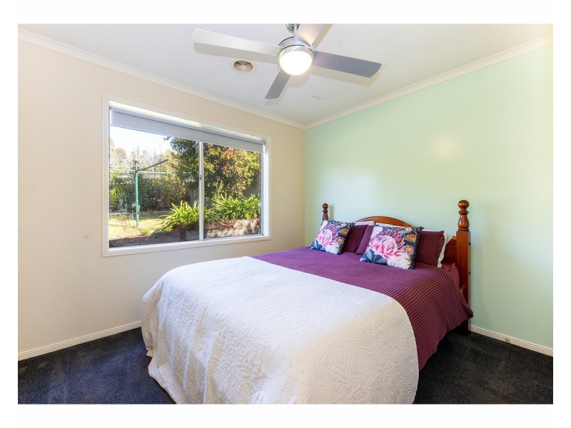 5 Ambrose Crescent, West Wodonga VIC 3690