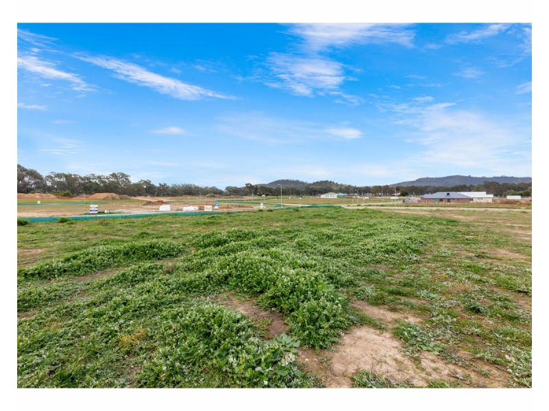 28 Baylis Street, Baranduda VIC 3691