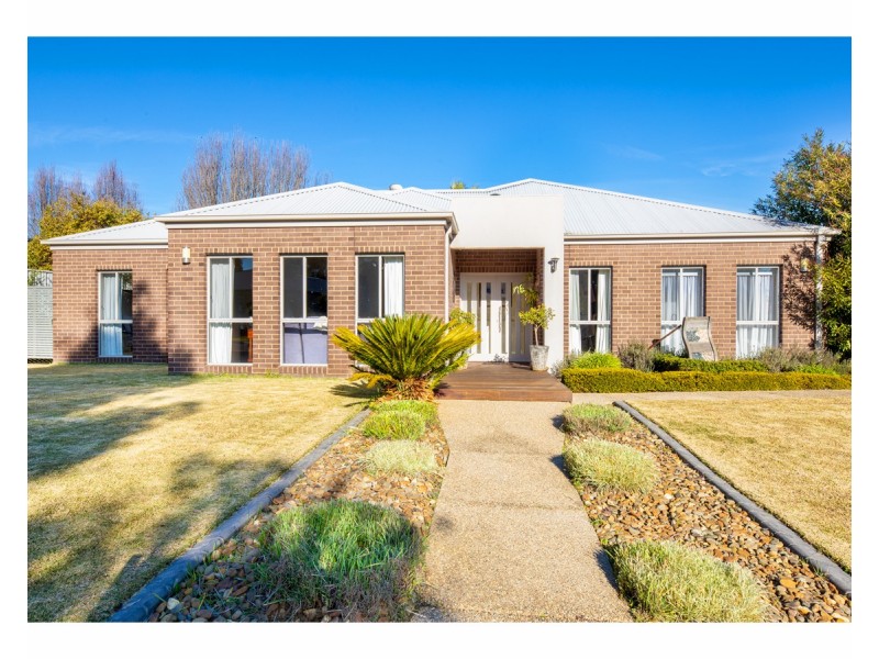 112 Newton Circuit, Thurgoona NSW 2640