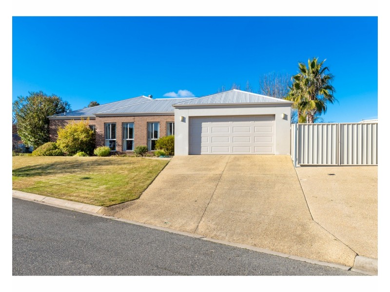 112 Newton Circuit, Thurgoona NSW 2640
