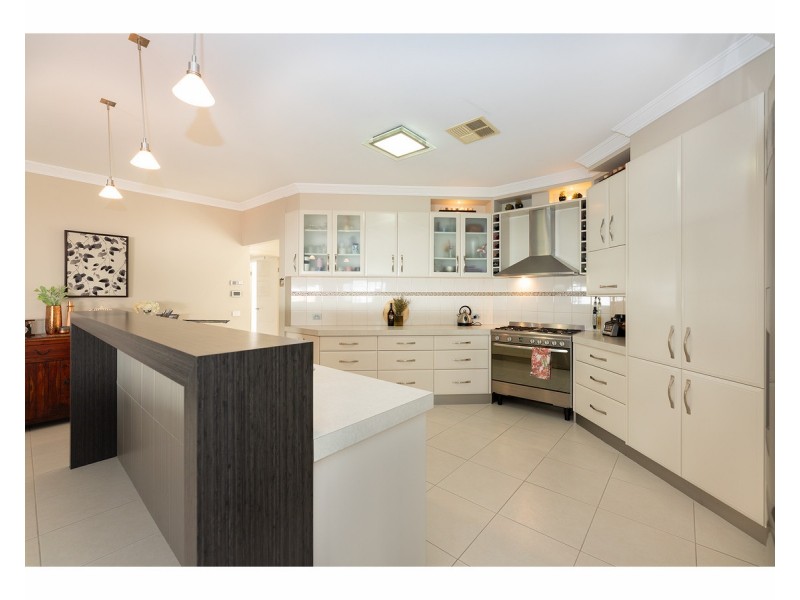 112 Newton Circuit, Thurgoona NSW 2640