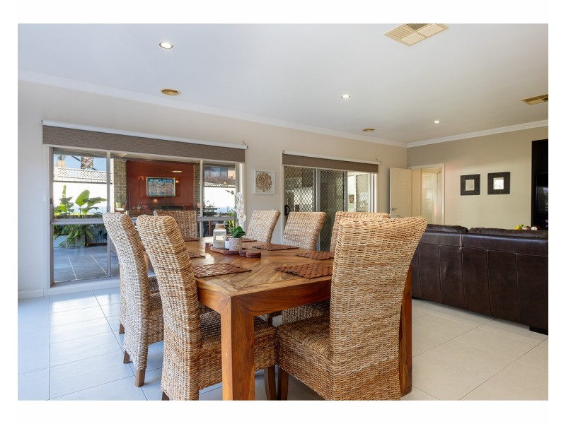 112 Newton Circuit, Thurgoona NSW 2640