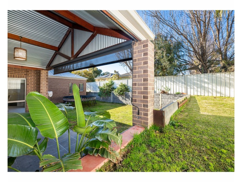 112 Newton Circuit, Thurgoona NSW 2640