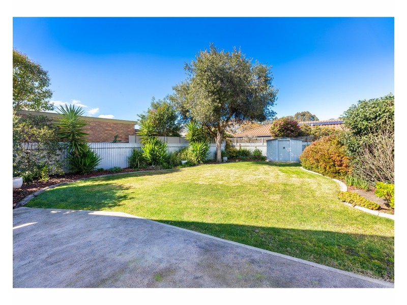 2/23 Wentworth Court, Lavington NSW 2641