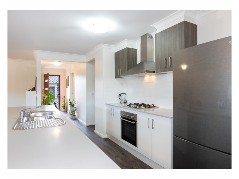 94 & 94a Riverboat Drive, Thurgoona NSW 2640