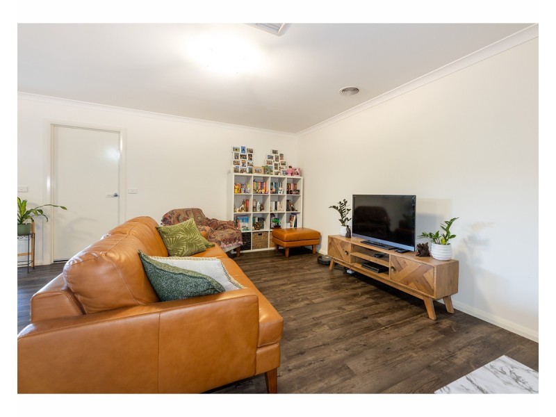 94 & 94a Riverboat Drive, Thurgoona NSW 2640