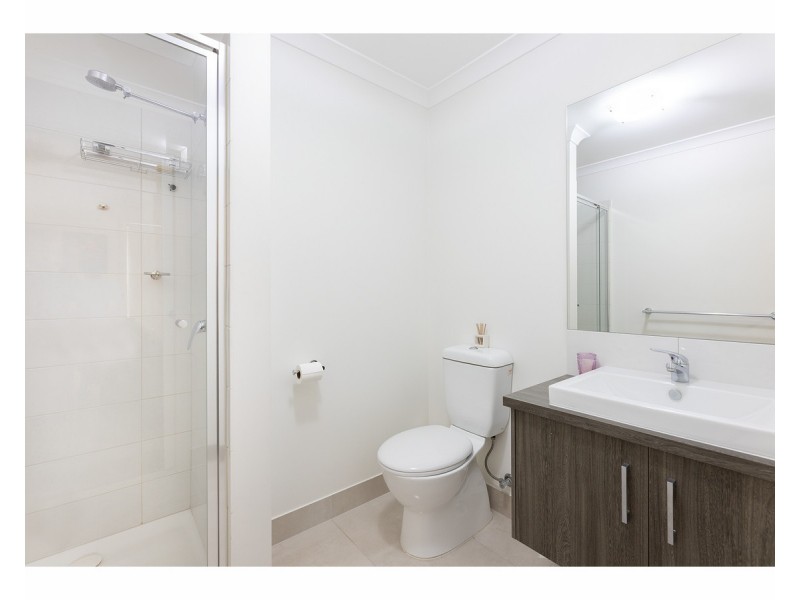 94 & 94a Riverboat Drive, Thurgoona NSW 2640