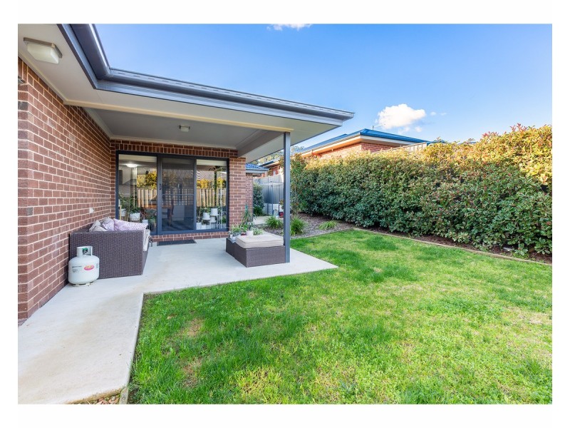 94 & 94a Riverboat Drive, Thurgoona NSW 2640