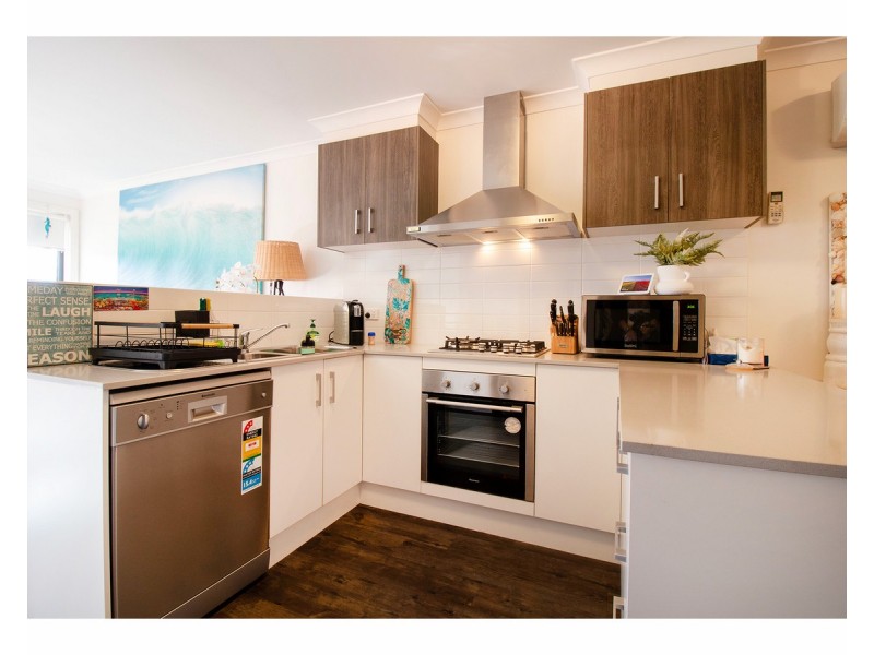 94 & 94a Riverboat Drive, Thurgoona NSW 2640