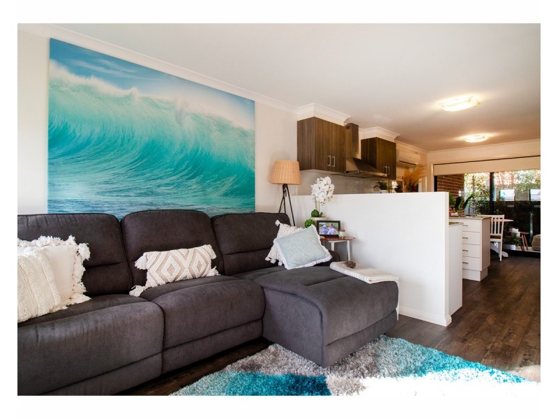 94 & 94a Riverboat Drive, Thurgoona NSW 2640