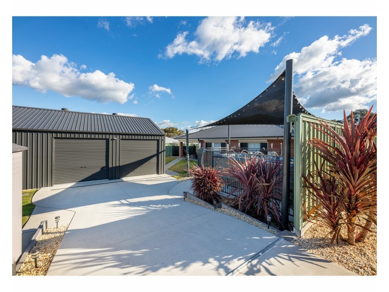 3 Balmain Place, Lavington NSW 2641