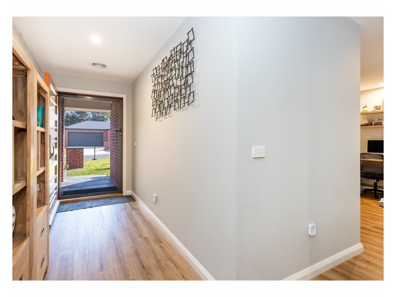 3 Balmain Place, Lavington NSW 2641