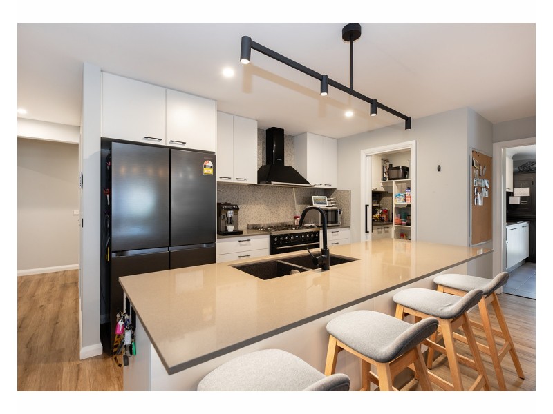 3 Balmain Place, Lavington NSW 2641