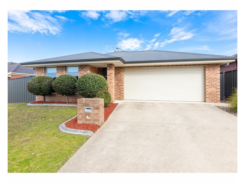 33 Wellington Drive, Thurgoona NSW 2640