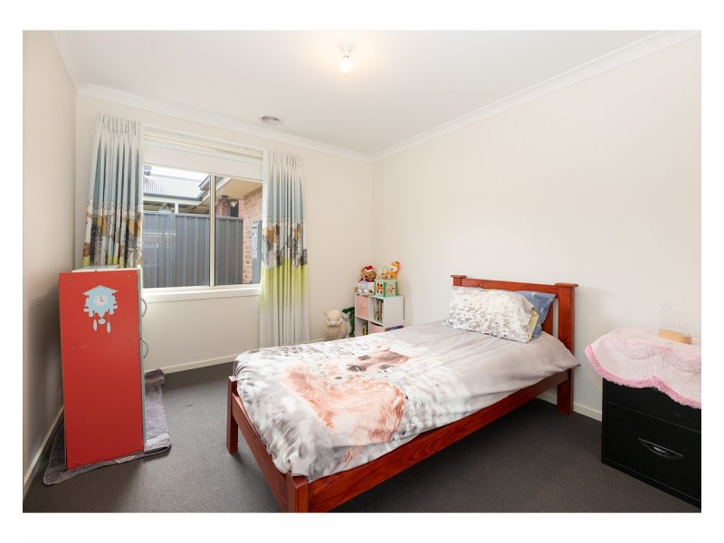 33 Wellington Drive, Thurgoona NSW 2640