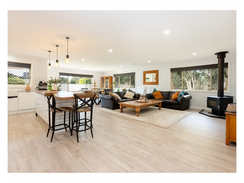 2 Down Court, West Wodonga VIC 3690