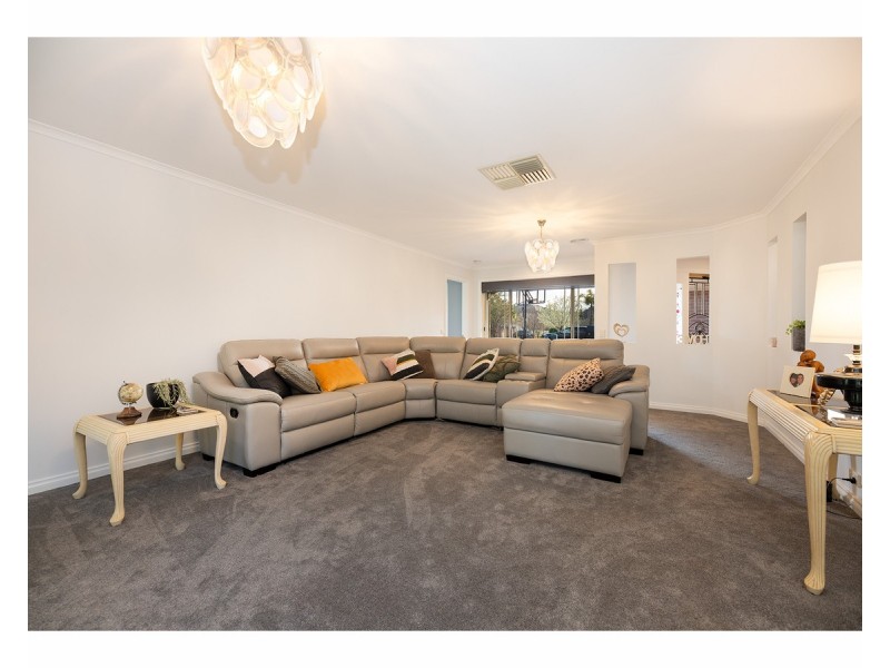 2 Down Court, West Wodonga VIC 3690