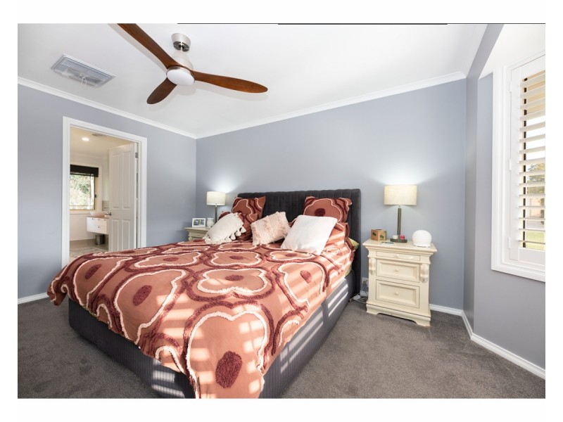 2 Down Court, West Wodonga VIC 3690