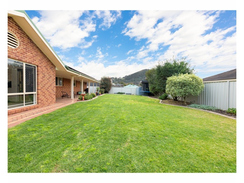 2 Down Court, West Wodonga VIC 3690