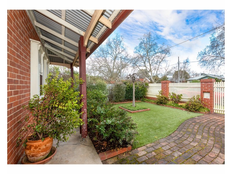 404 Tribune Street, Albury NSW 2640